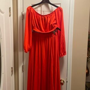 Lovely 2 piece outfit with crop top and long skirt with high split; size XL